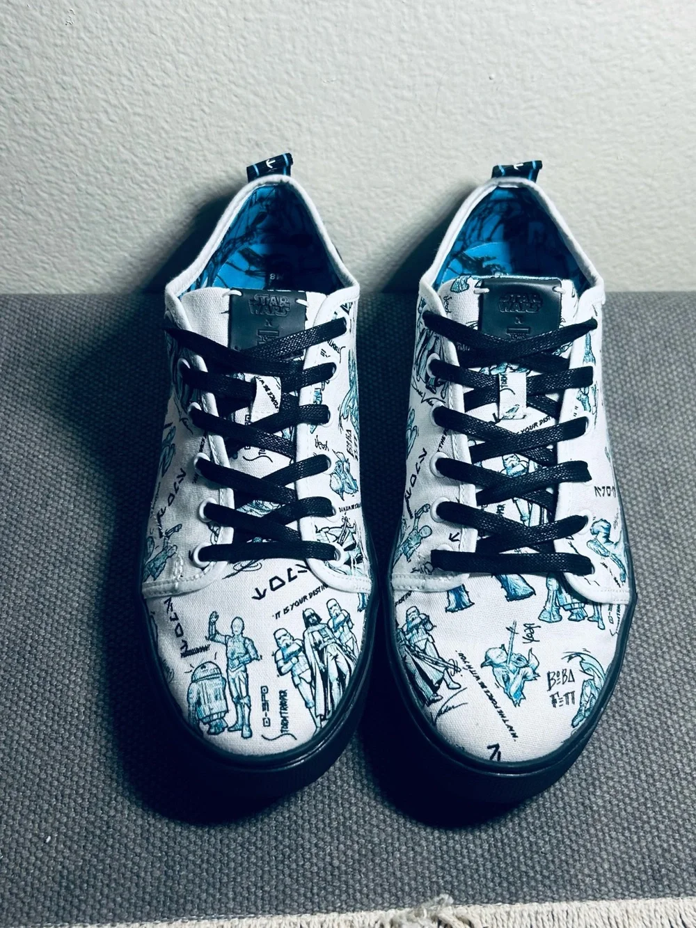 TOMS Star Wars x Travel Lite Low Sneaker White Characters Sketch Print